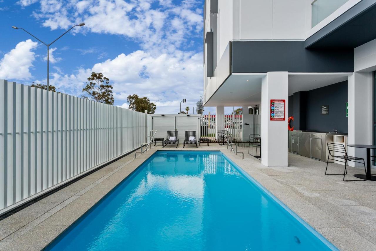 Quest Perth Ascot Aparthotel Exterior photo